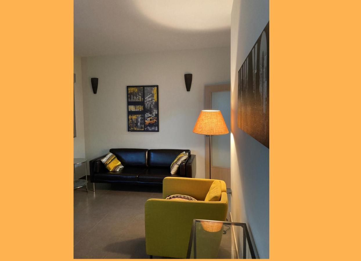 Stunning 2-Bed Apartment In Pego Exteriér fotografie